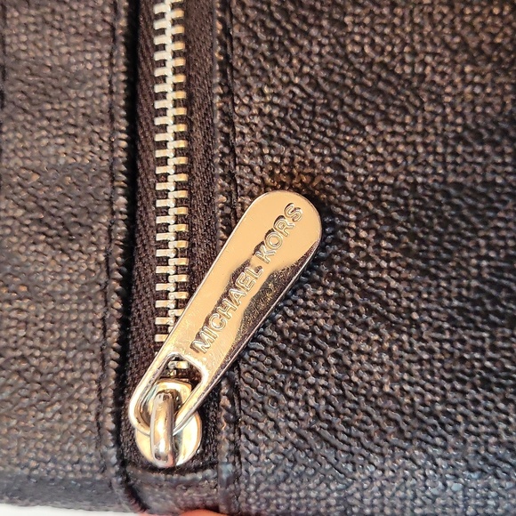Michael Kors Wristlet - Picture 5 of 11
